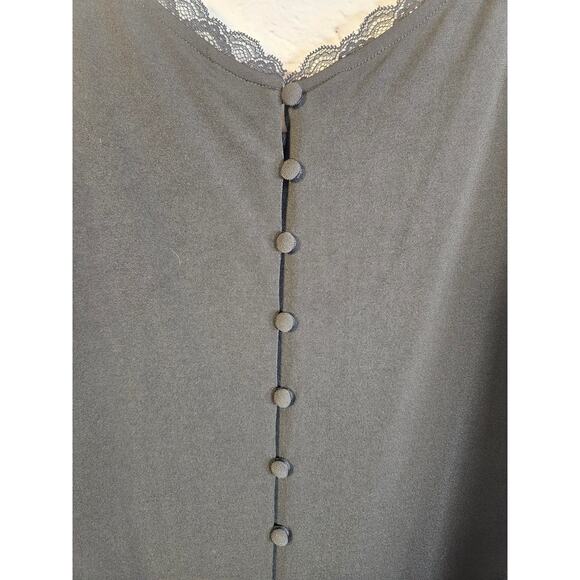 Torrid Women's Black Camisole Tanktop Lace Button Front Size 3 - Picture 3 of 8
